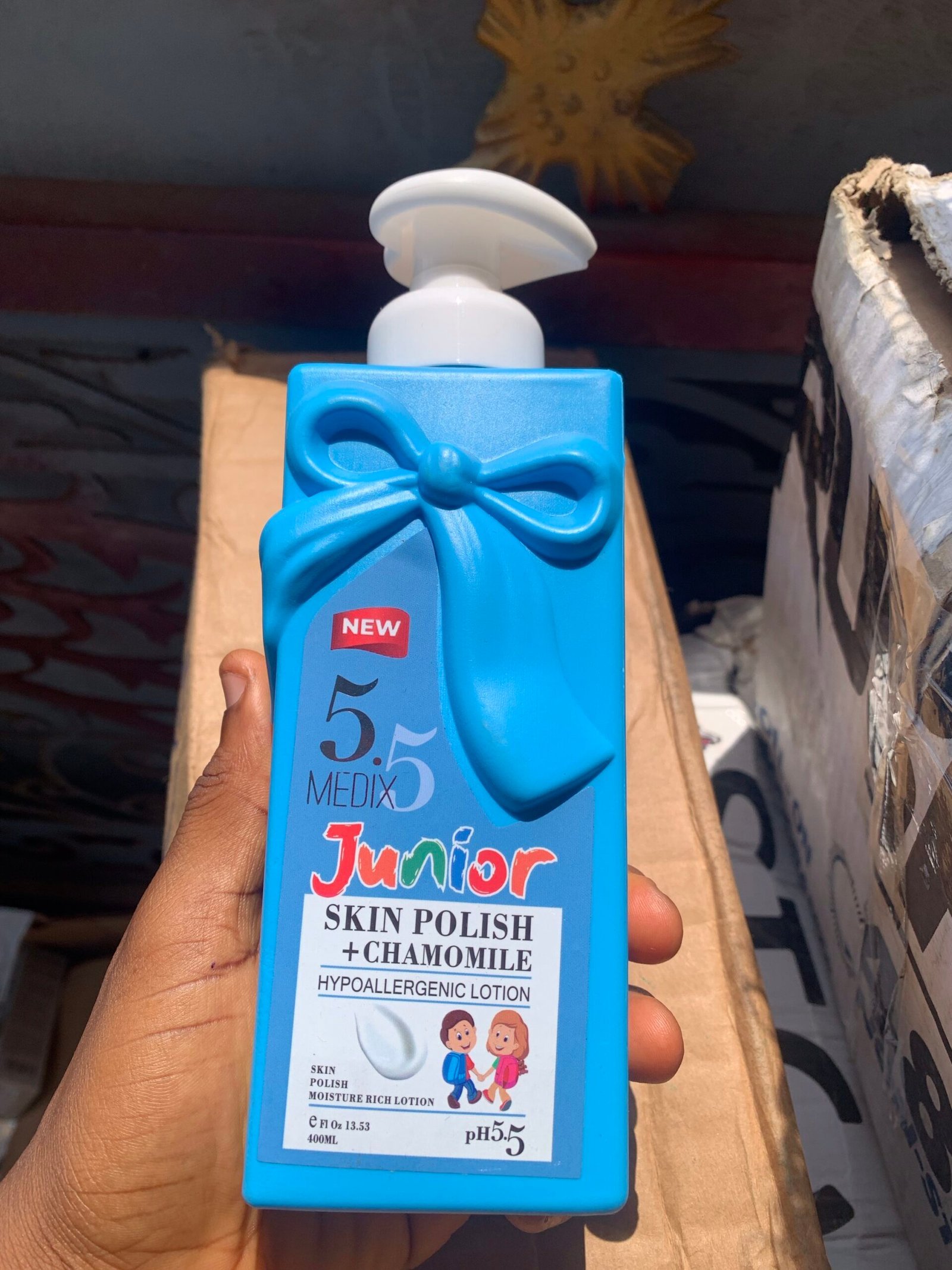 img_4583-scaled-1.jpeg Medix Junior 5.5 skin polish body lotion 400ml - Image 1
